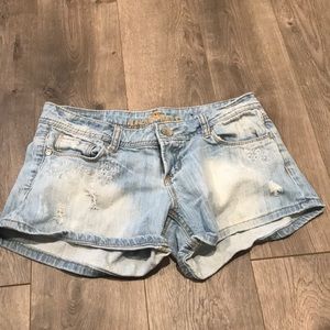 Denim shorts with design